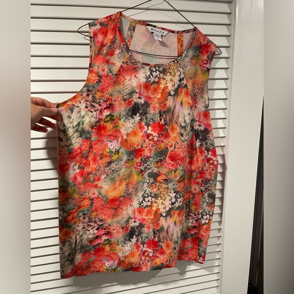 Summery floral top from Athleta. Size small-like new.